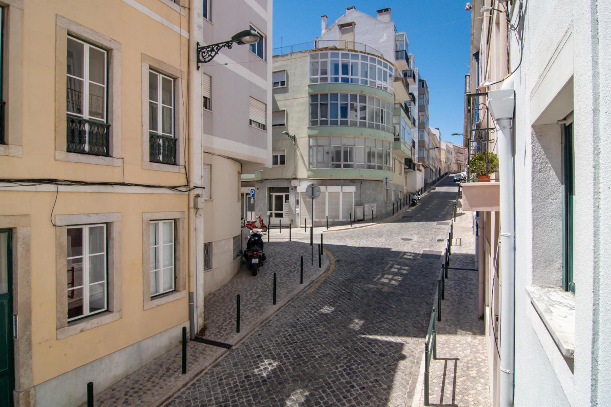 Charming & Peaceful Family Flat Apartment Lisbon Exterior photo